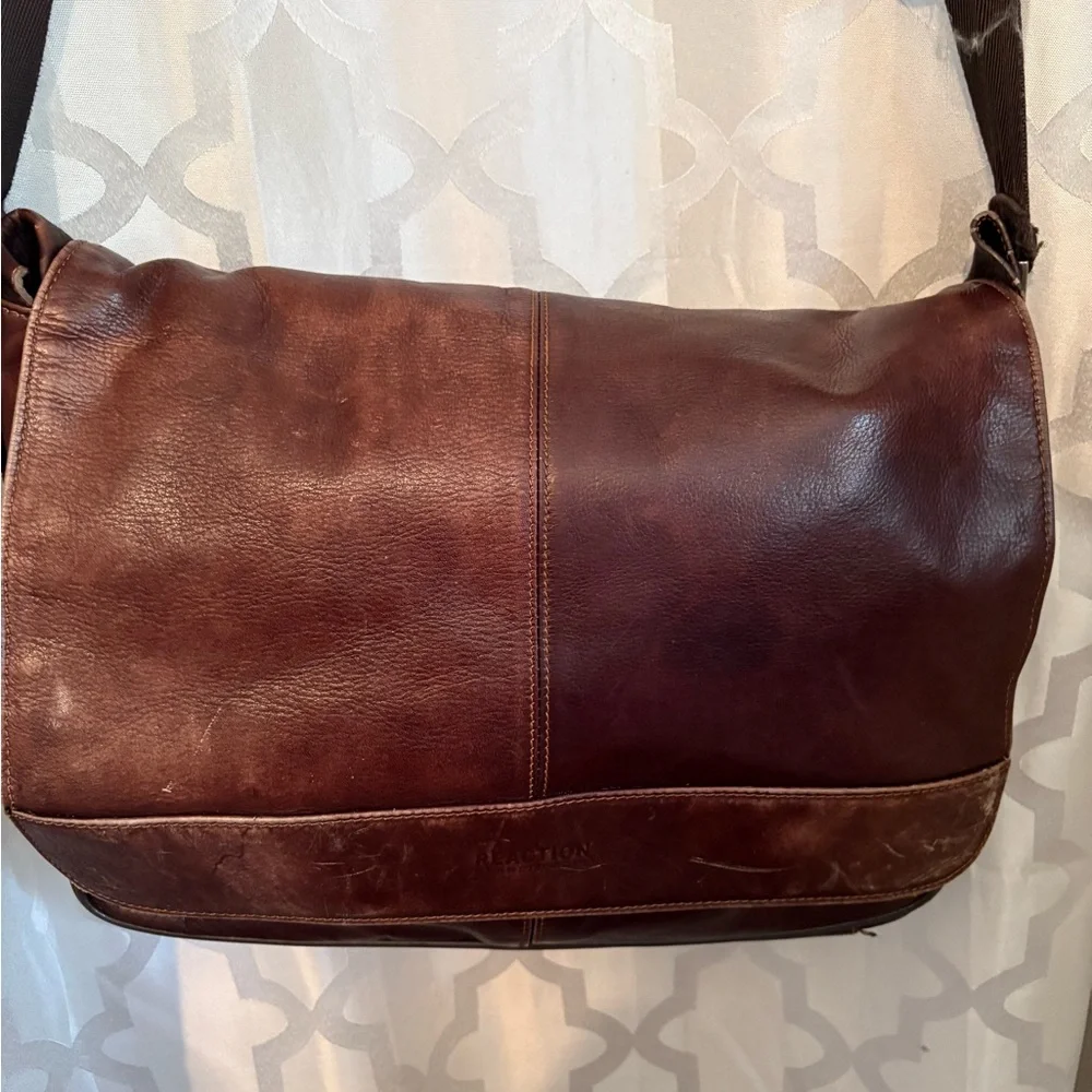 Kenneth Cole Reaction Dark Brown Leather Laptop Bag